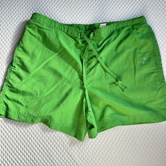 L.L. Bean Quick Dry Shorts M Green LL Bean Camp Hike Travel - Picture 1 of 4